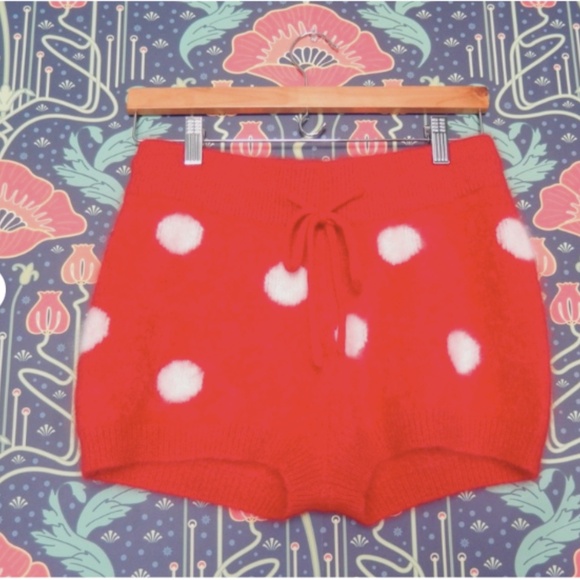 NoName Dotty 100% Brushed Cashmere Knit Red Polka Dot Boy Shorts - Picture 1 of 5
